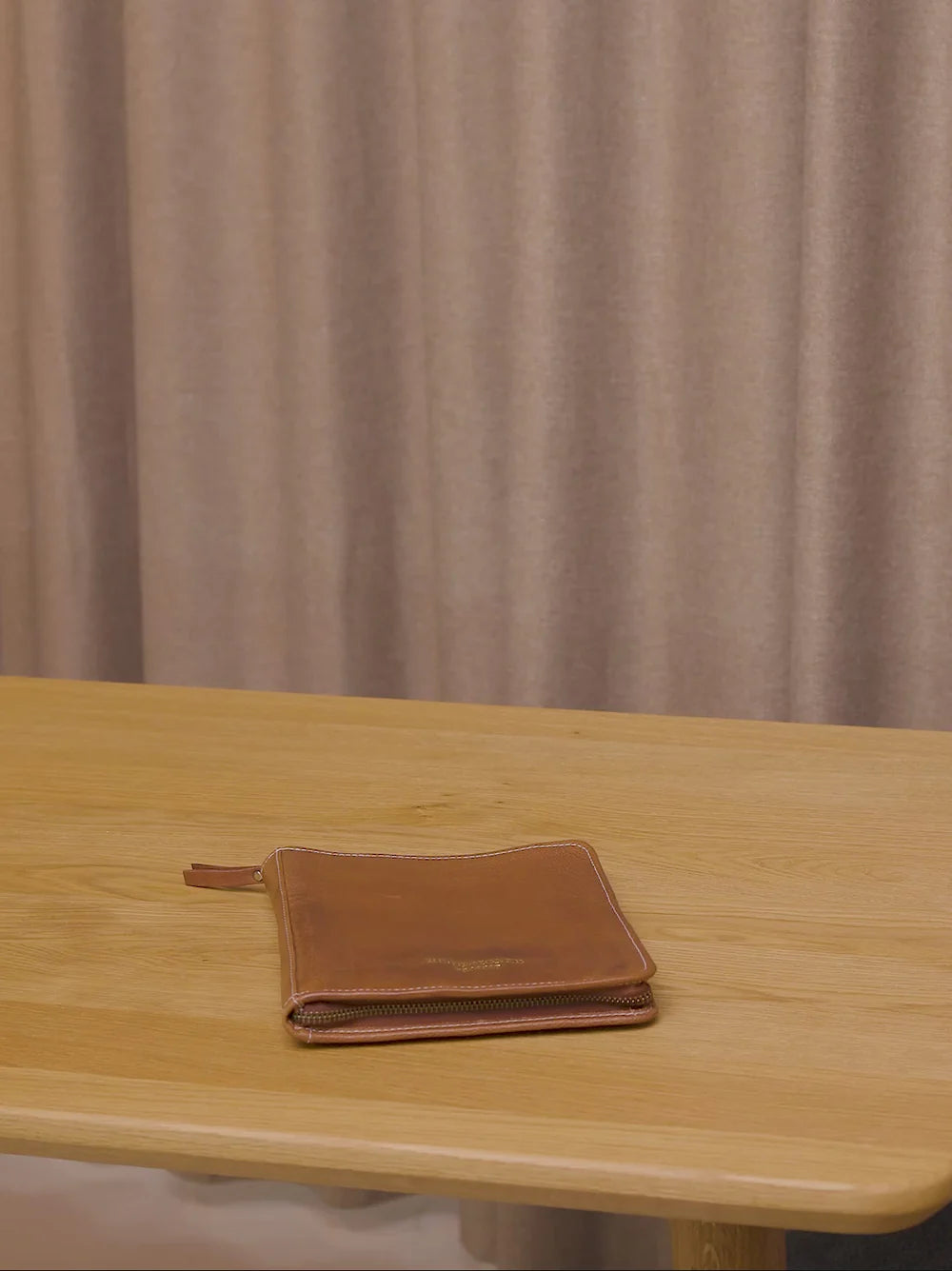 PROJECT PO103 - Taupe -