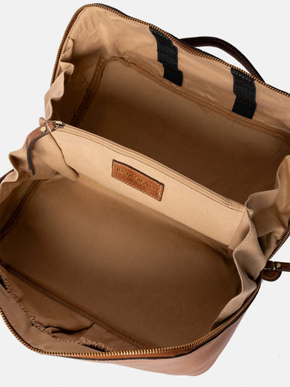 PROJECT P010 - Farbe Walnut / Bras -