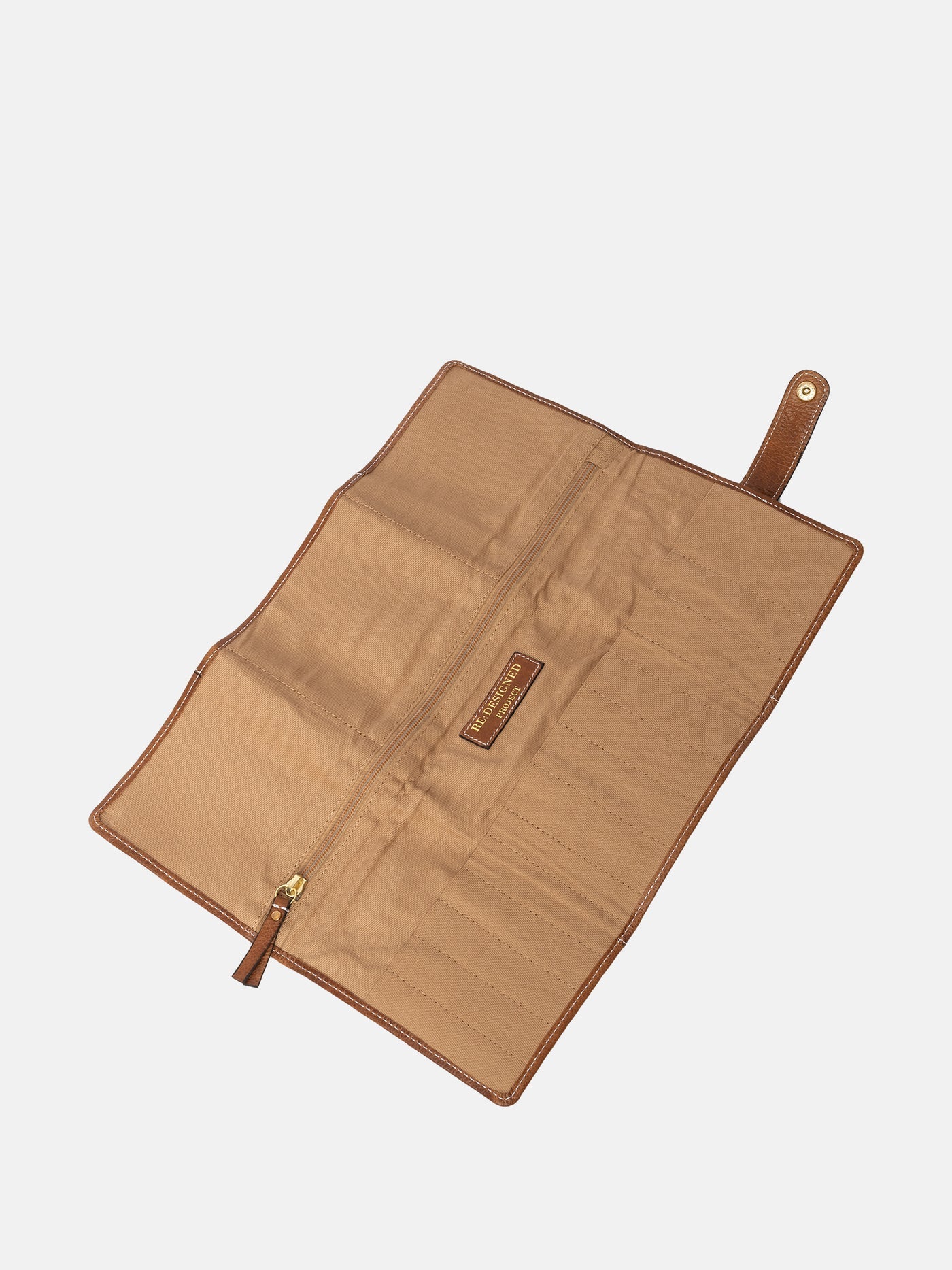 PROJECT PO34 - Farbe Walnut / Gold -