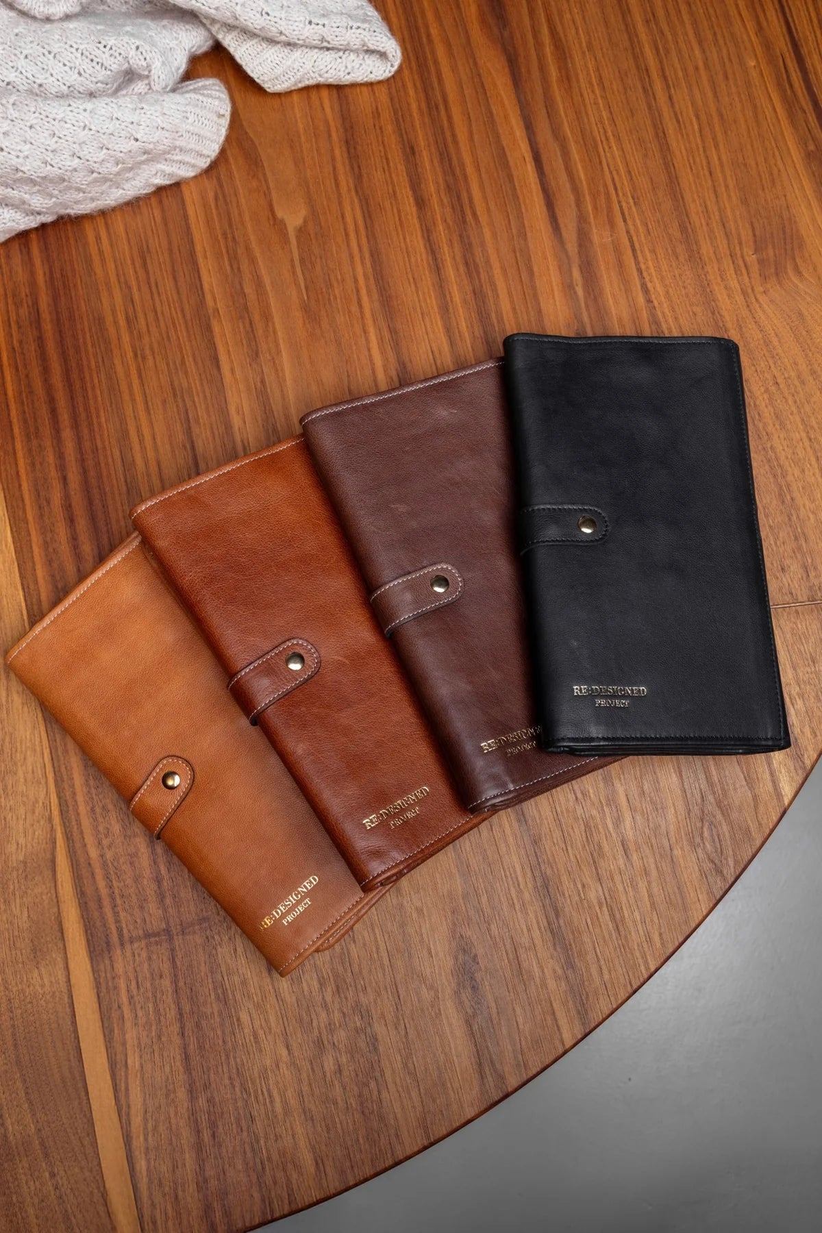 PROJECT PO82 - Farbe Burned Tan / Gold -